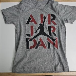 Jordan boys shirt xs